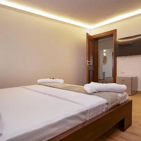 Fatos Qama Bed & Breakfast Berat