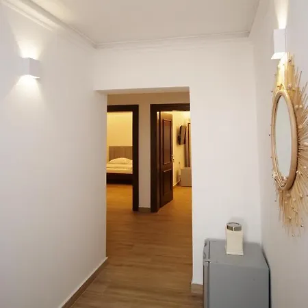 فندق مبيت وإفطار Fatos Qama 3*