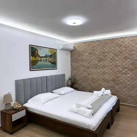 Fatos Qama 3* بيرات