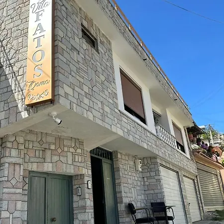 Fatos Qama فندق مبيت وإفطار
