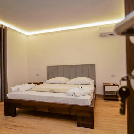 Fatos Qama Oda ve Kahvaltı 3*