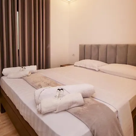 Oda ve Kahvaltı Fatos Qama