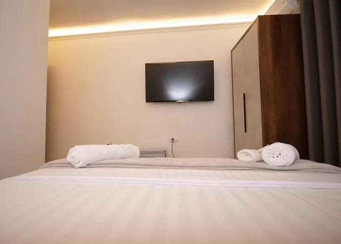 Fatos Qama Bed & Breakfast Berat