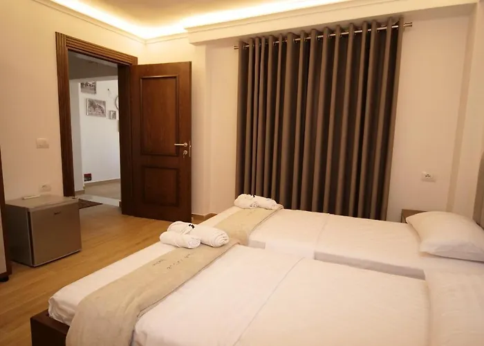 Fatos Qama Bed & Breakfast 3*