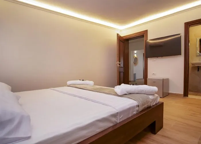 Fatos Qama Bed & Breakfast Berat