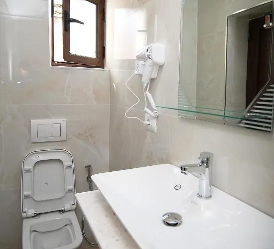 Bed & Breakfast Fatos Qama Berat