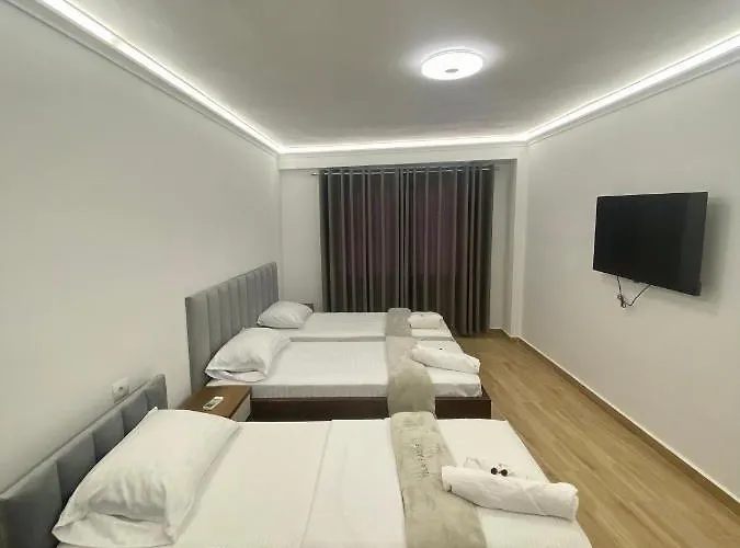 Fatos Qama Bed & Breakfast Berat