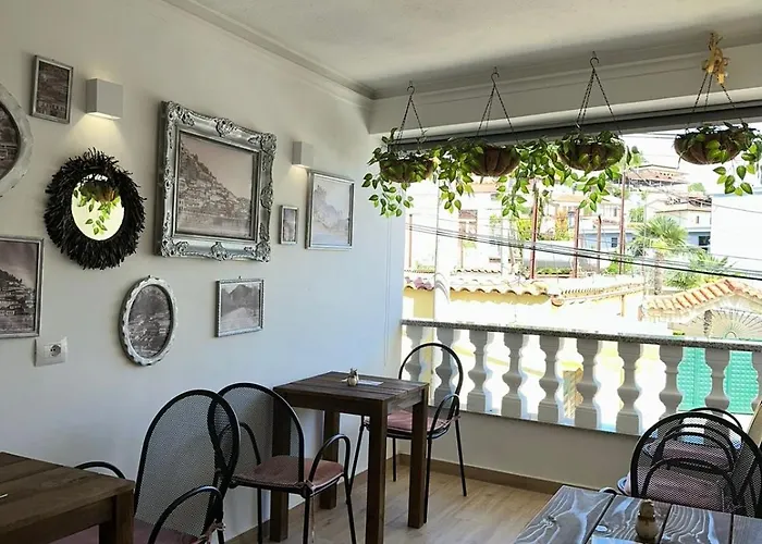 Fatos Qama Bed & Breakfast Berat